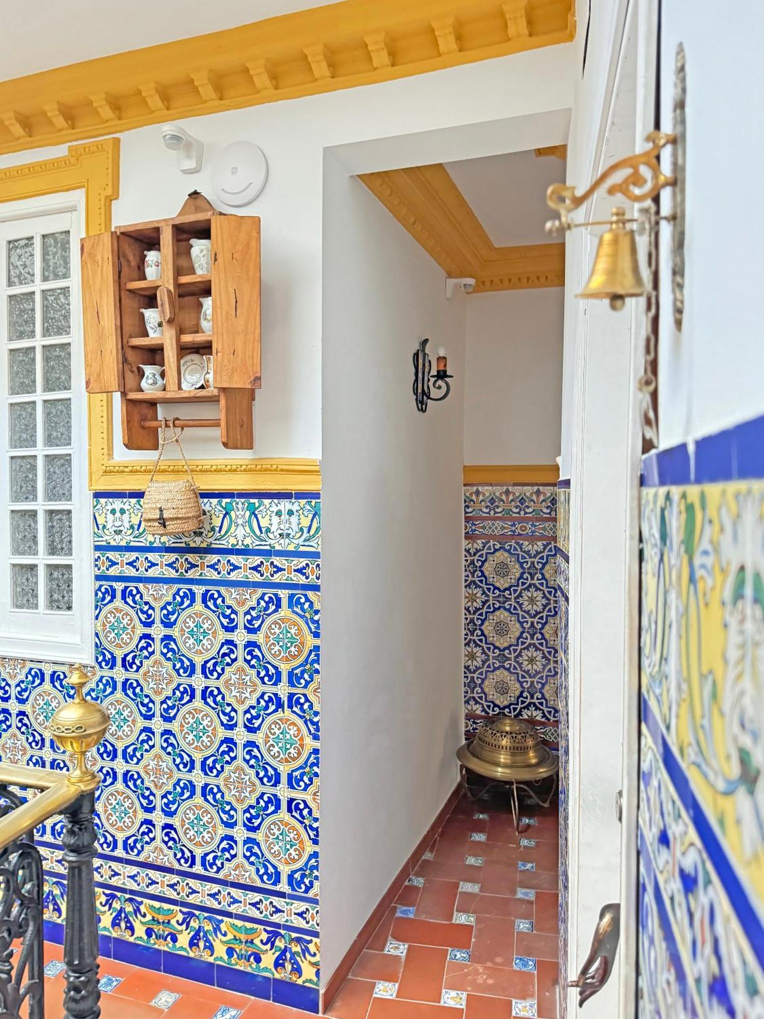 Palace House Hercules -