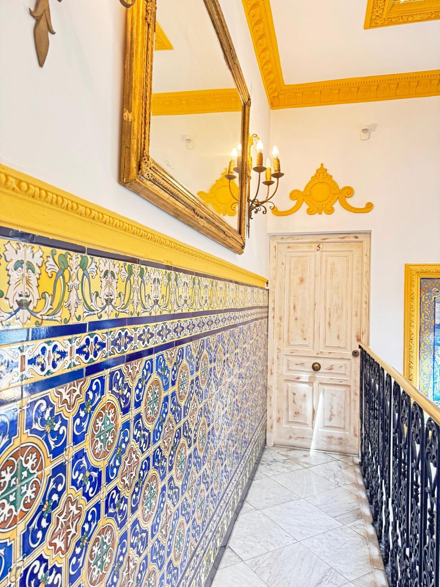 Palace House Hercules - Homestay