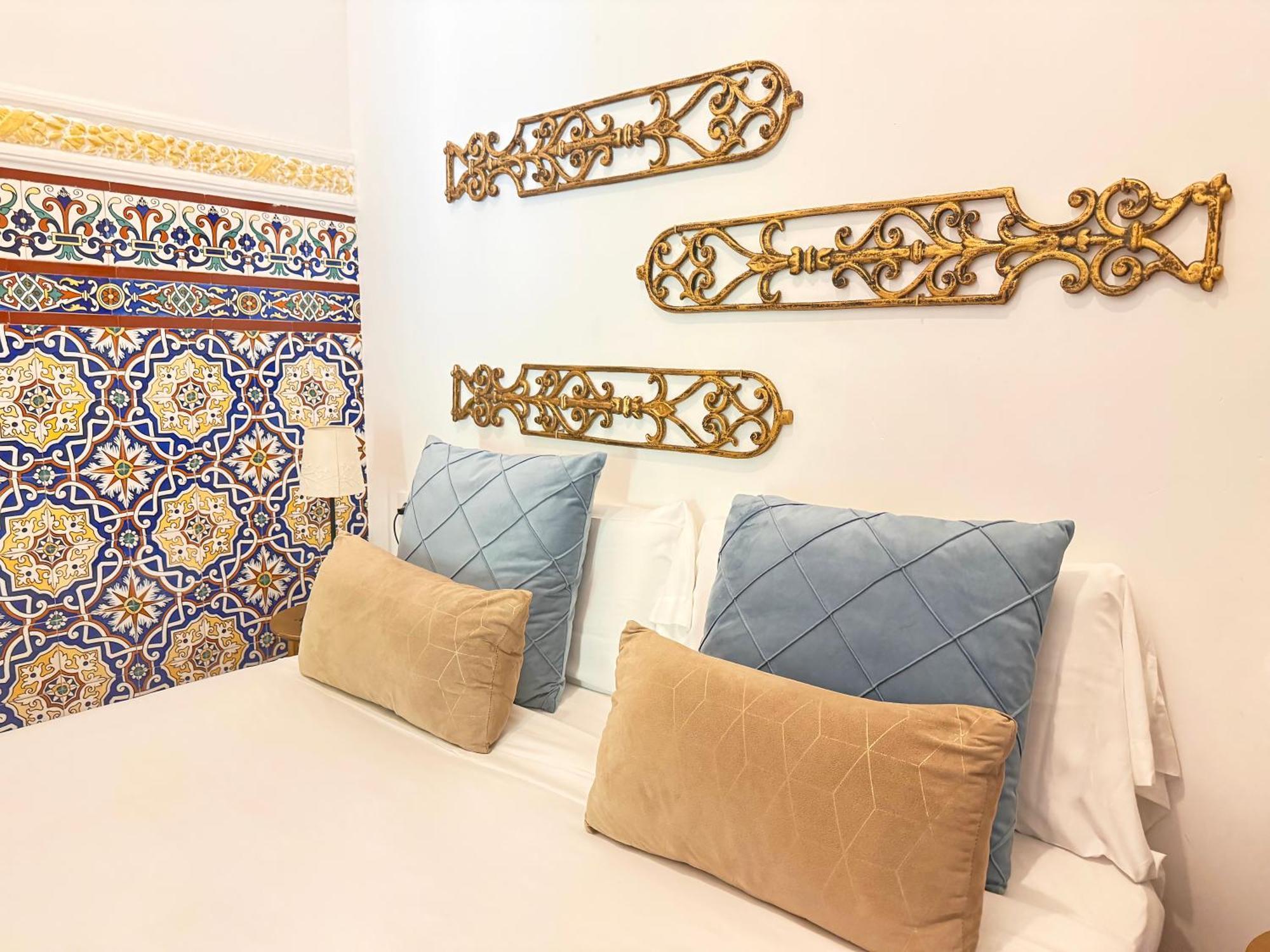 Palace House Hercules -