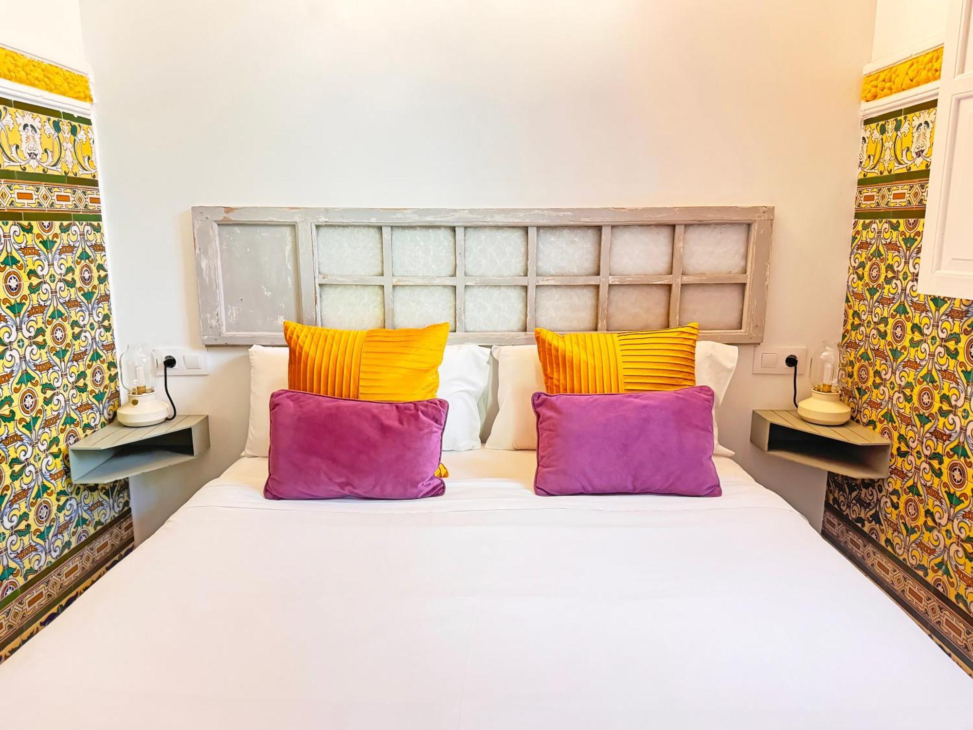 Homestay Palace House Hercules - Seville