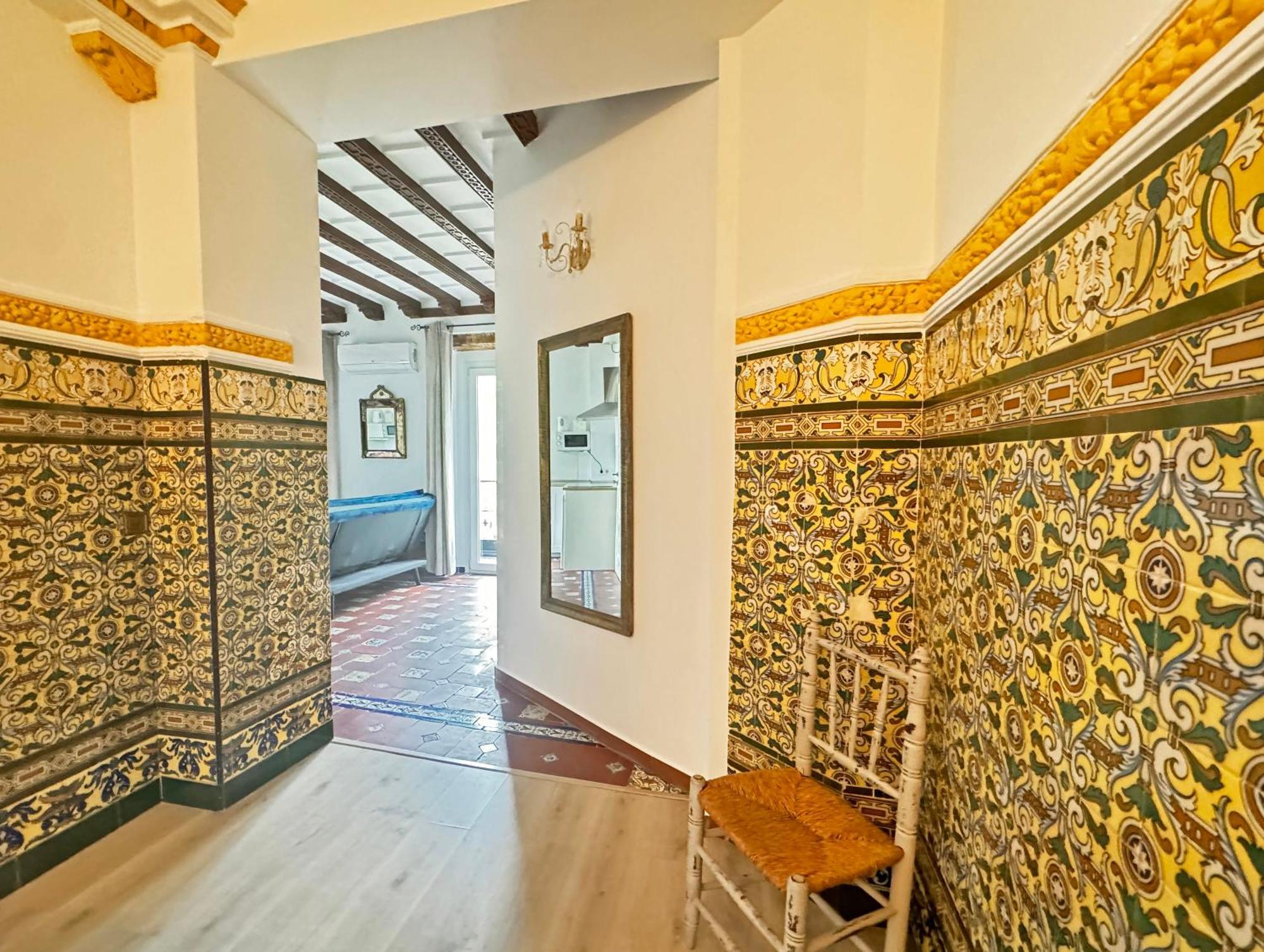 Palace House Hercules - Homestay Seville